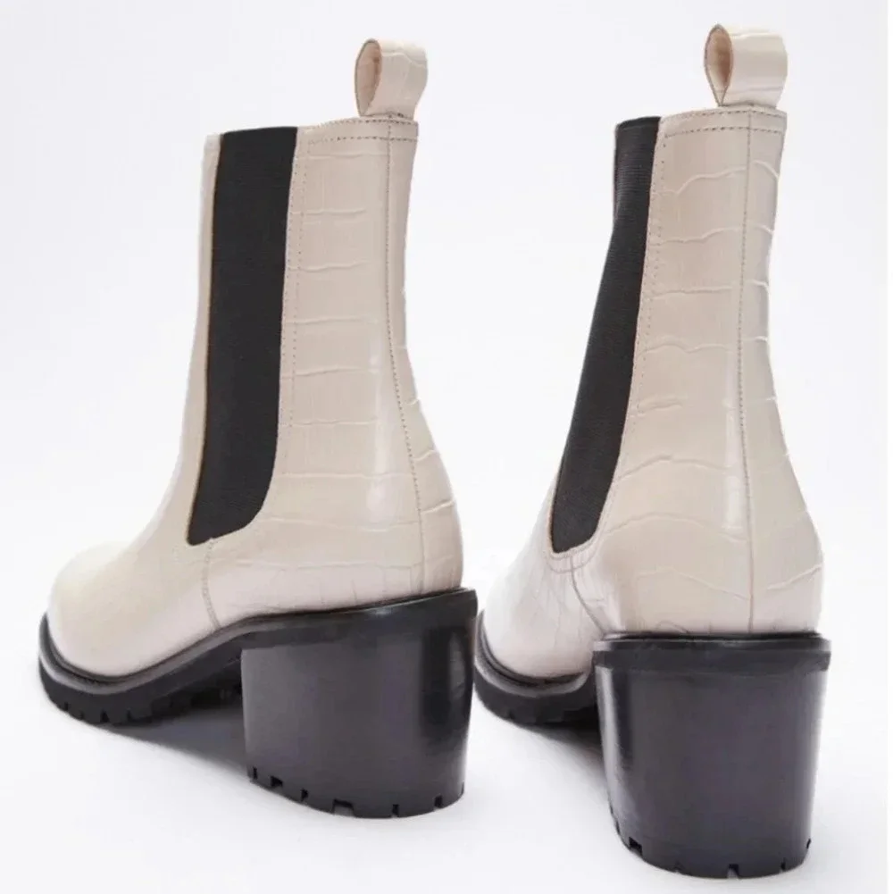 New Seychelles Far-fetched Cream Black Lug Chelsea Boots